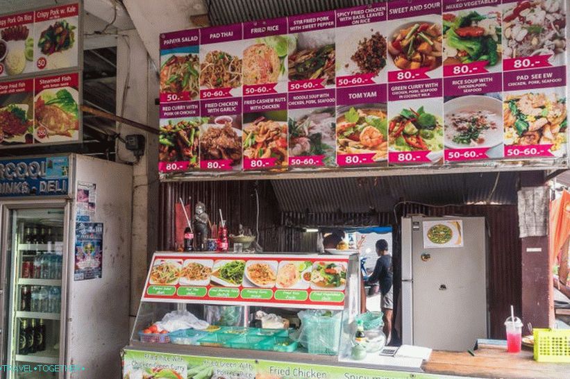 Pantip Market na Phanganu - levné jídlo a místo setkání