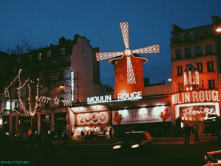 Moulin Rouge v Montmartre