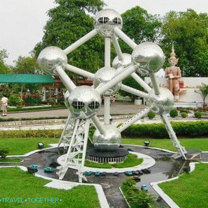Mini Park Siam v Pattaya