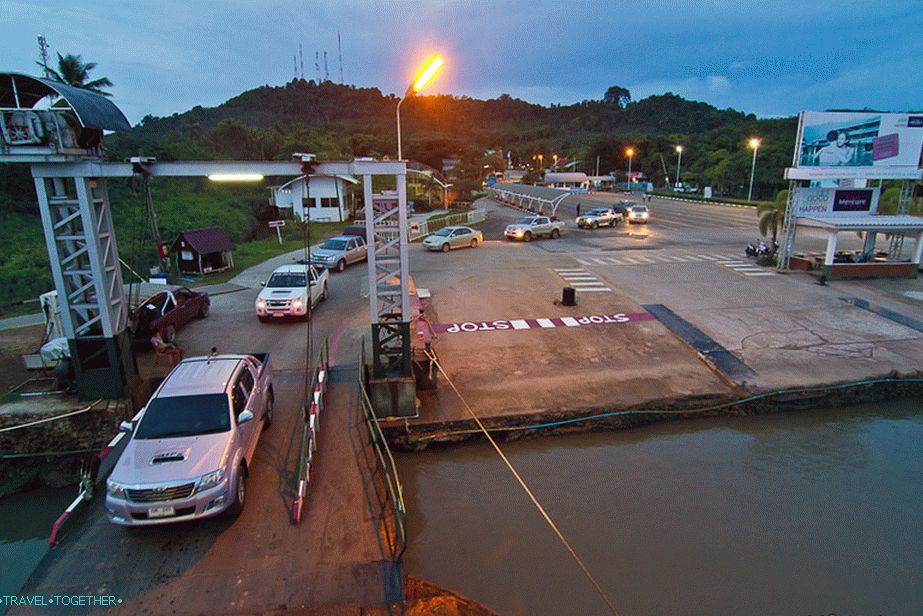 Koh Chang Ferry Pier na pevnině, načítám se
