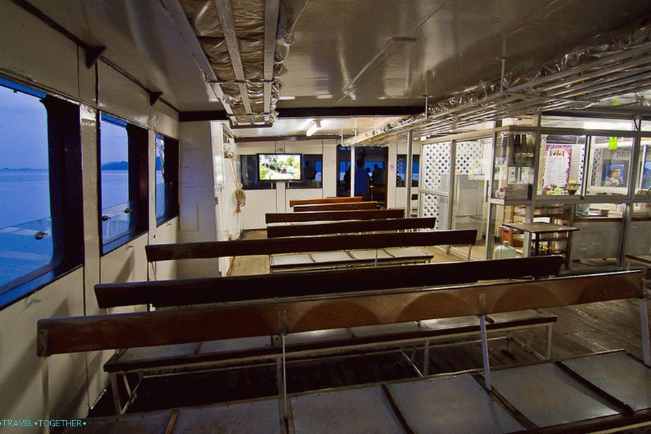 Koh Chang Ferry - trajekt uvnitř