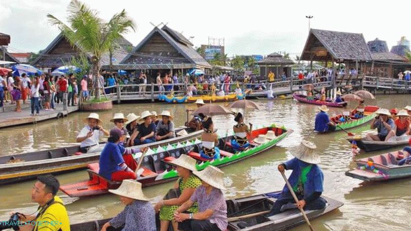 Plovoucí trh v Pattaya