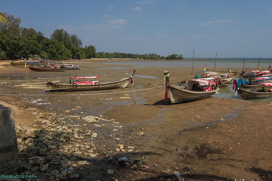 Pláž Ao Nam Mao Beach - ne pro plavání, ale pro rozjímání