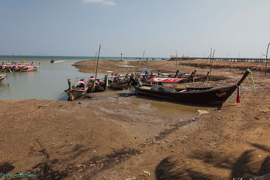 Pláž Ao Nam Mao Beach - ne pro plavání, ale pro rozjímání