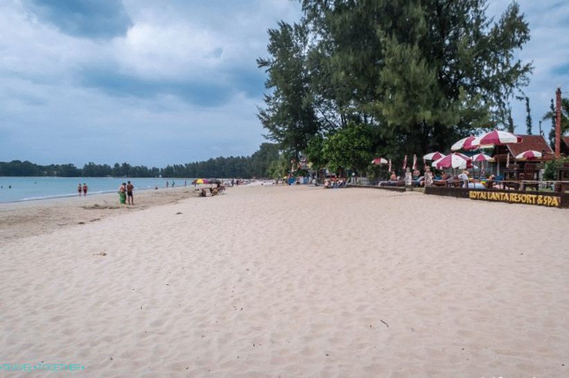 Centrální část pláže Klong Dao na Lanta