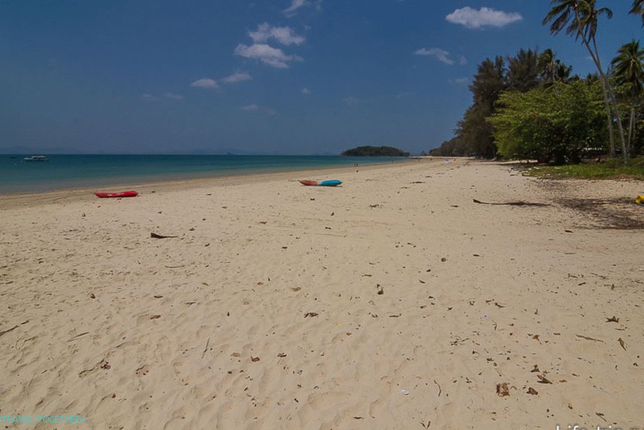 Pláž Klong Muang - tichý koutek pro seniory v Krabi