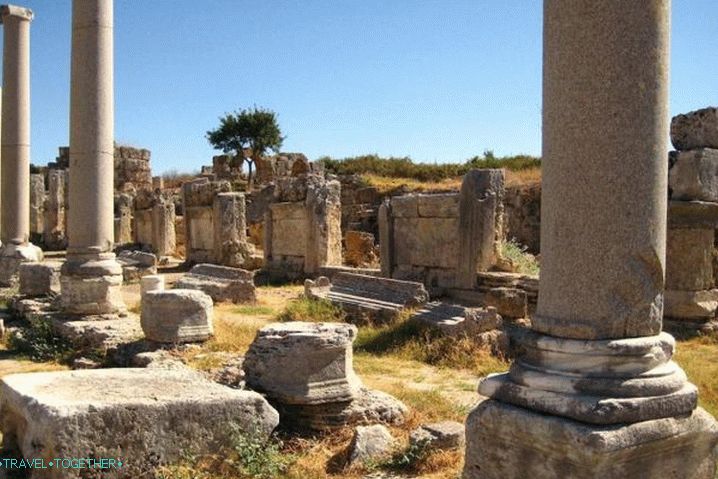 Antalya, zřícenina Perge