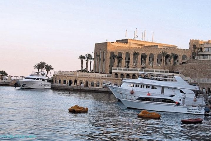 Hurghada, jachty na molu