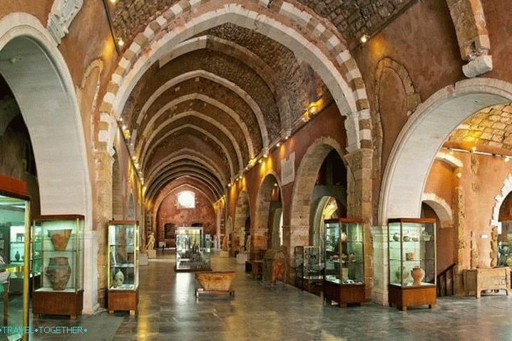 Počasí na Krétě v červnu - Archeologické muzeum v Chania