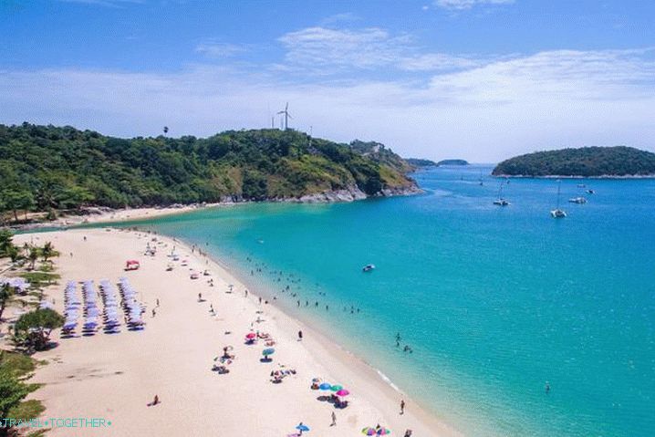 Počasí v Phuketu v září - Nai Harn Beach