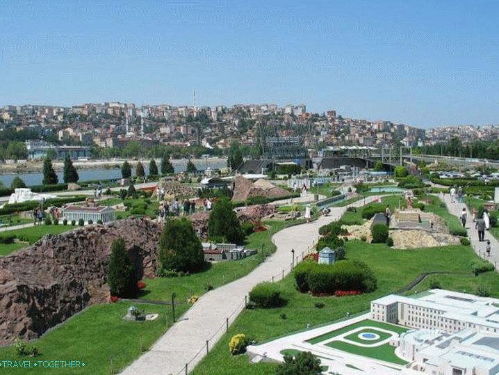 Odpočiňte si s dítětem, Miniaturní park v Istanbulu