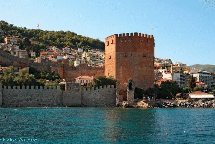 Alanya, Červená věž