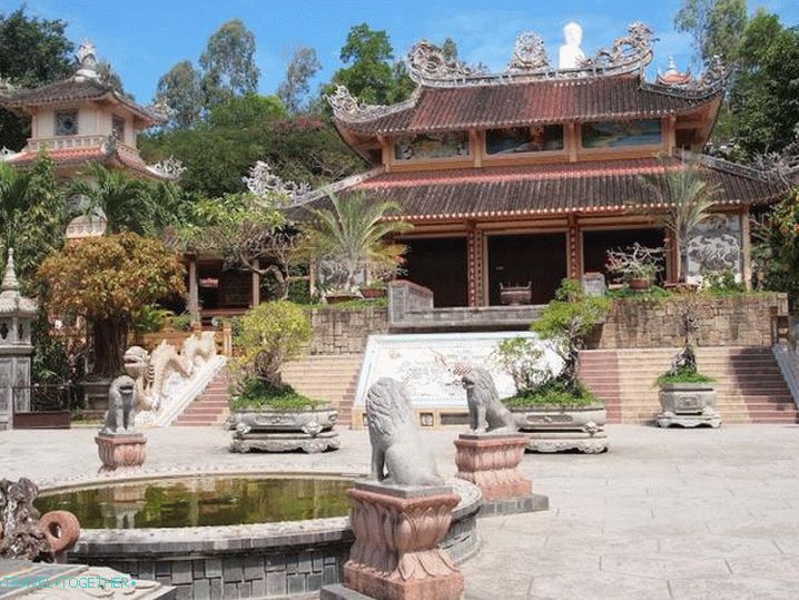 Pagoda Vietnam Nha Trang Long Shon