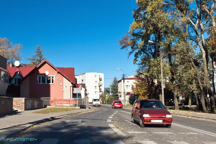 Obyčejná ulice obyčejného města v Polsku