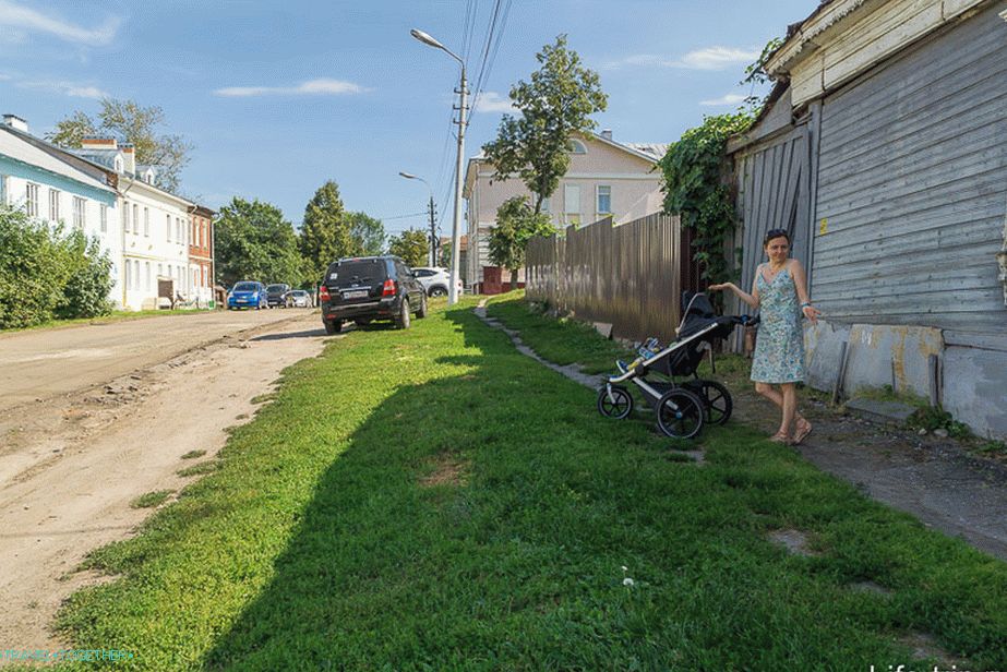 Chodníky nejsou všude ve Staré Kolomně