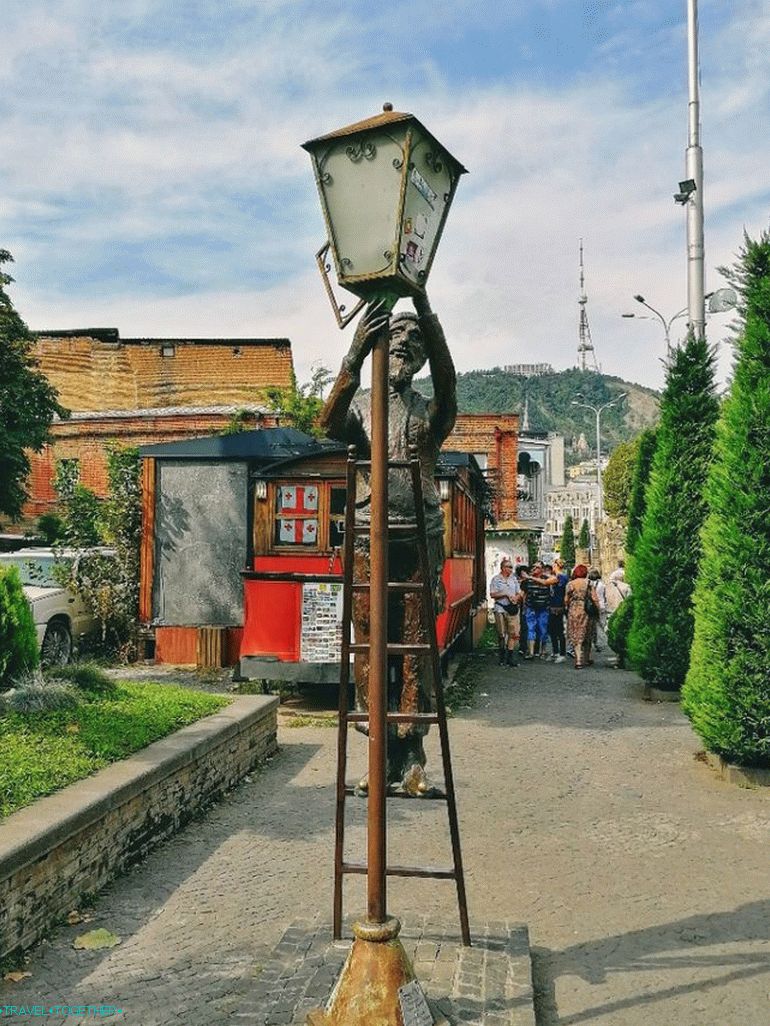 Památník lampy