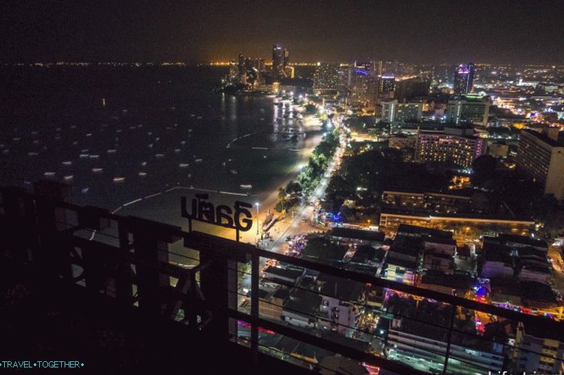 Večerní pohled na Pattaya