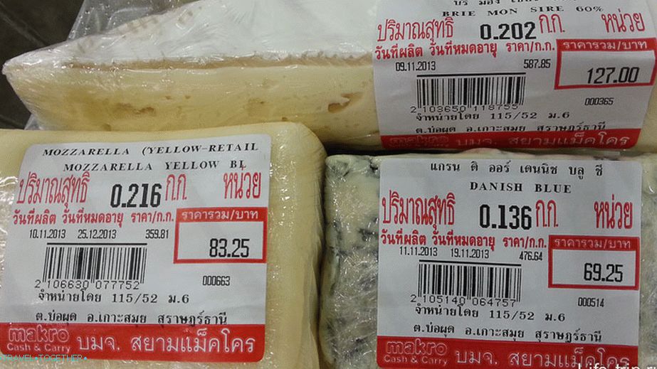 V makru Mozarela 359 bahtů / kg, Brie 587 bahtů / kg, se zelenou plísní 476 bahtů / kg