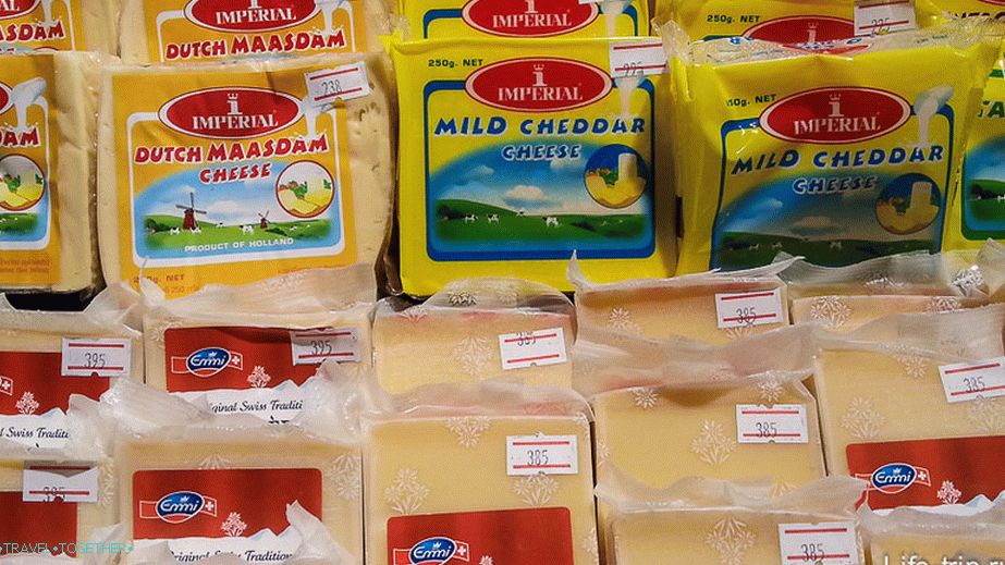 Sýr je v BigC dražší - cena se blíží 1 000 bahtů / kg