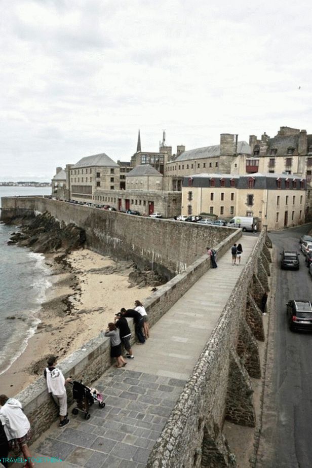 Stěny pevnosti Saint-Malo