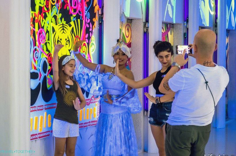 Phuket Fantasy Show - moje recenze největšího zábavního parku