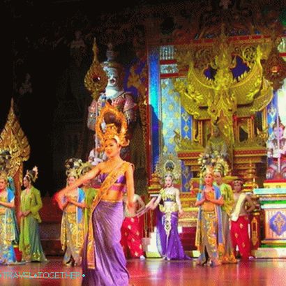 Přehlídka transvestitů Tiffany v Pattaya