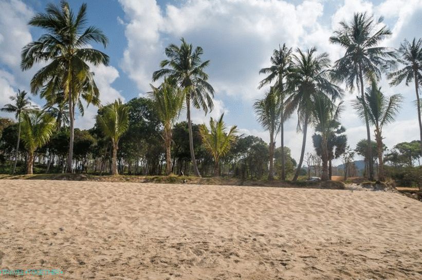 Secret Beach (Lanta Secret Beach) - je stále divoká pláž na Lanta