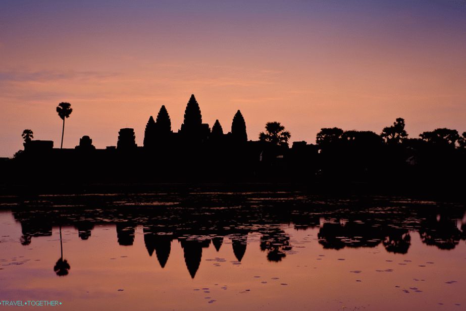 Dawn, Angkor Wat v Kambodži