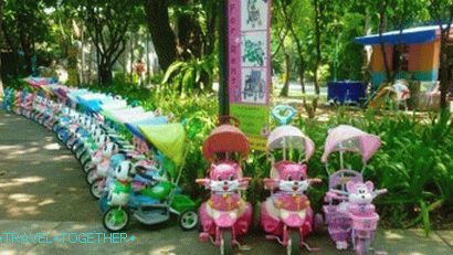 Zoo Dusit (Dusit Zoo) v Bangkoku