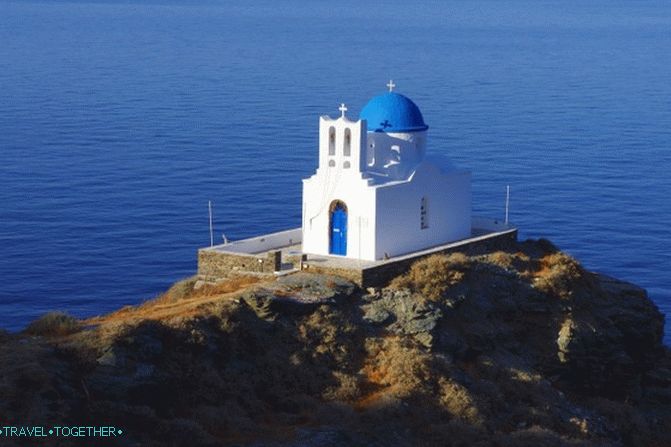 kaple na ostrově Sifnos v Řecku