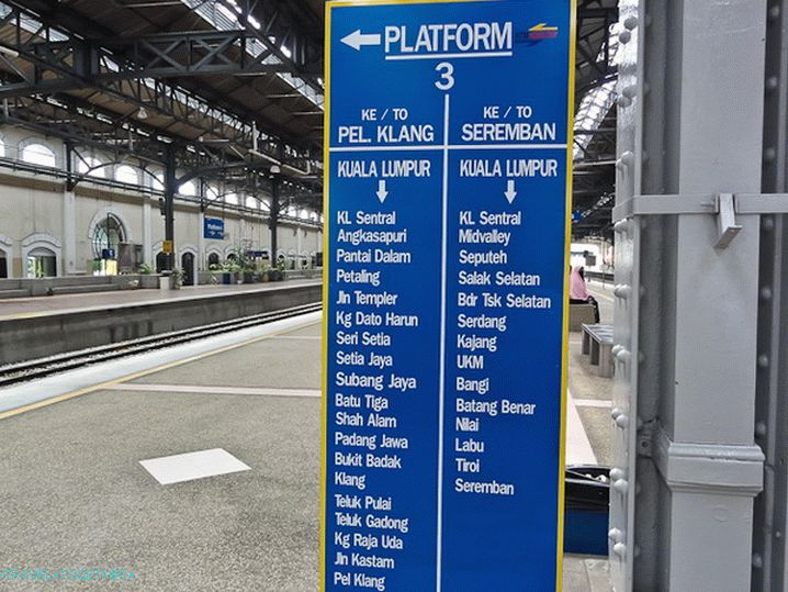 Ukazatel na vlak na stanici KTM Komuter Ukazatel na vlak na stanici KTM Komuter