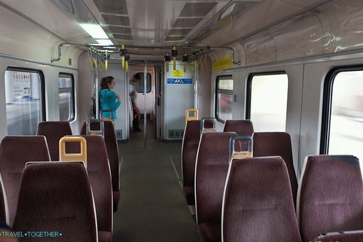 Uvnitř vozu KTM Komuter Uvnitř vozu KTM Komuter