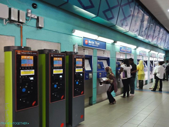 Různé automaty na lístky Různé automaty na lístky