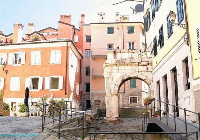 Arch of Riccardo