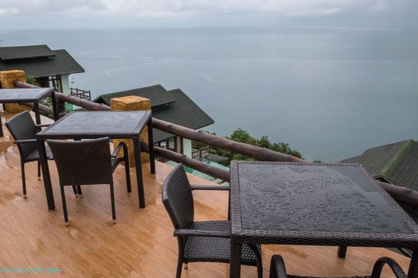 Utopia Resort on Phangan - kultový hotel a restaurace s výhledem