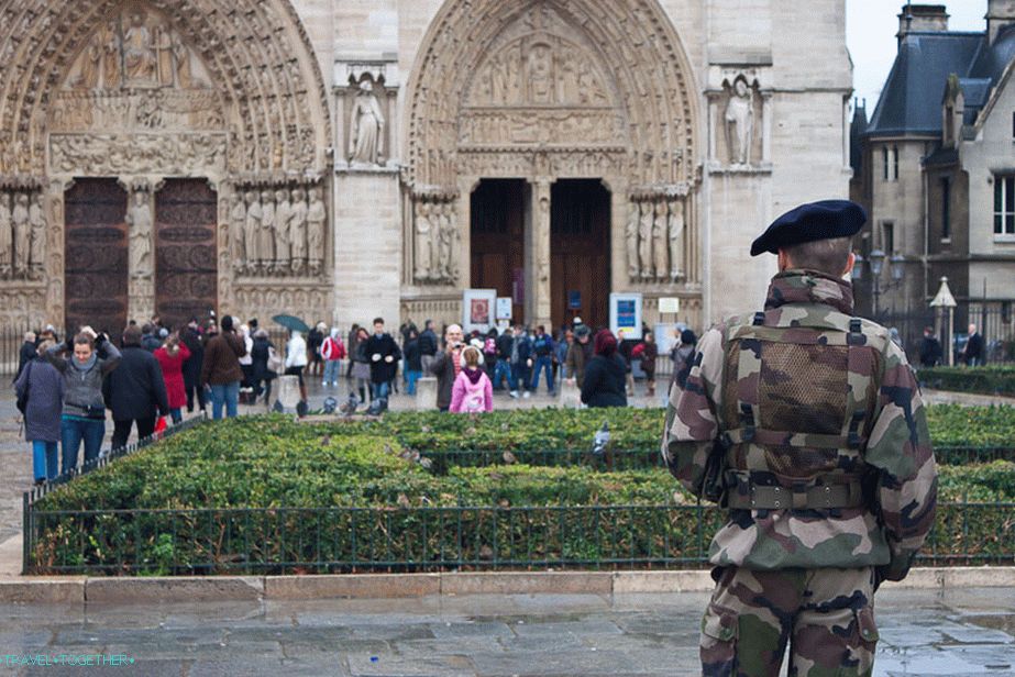 Notre Dame de Paris pod spolehlivou ochranou