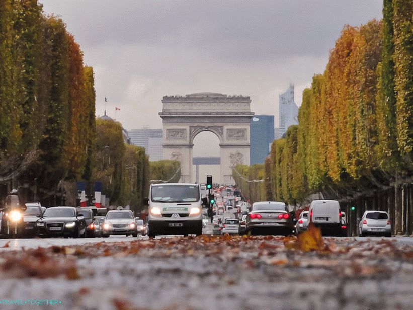 Arc de Triomphe v Paříži