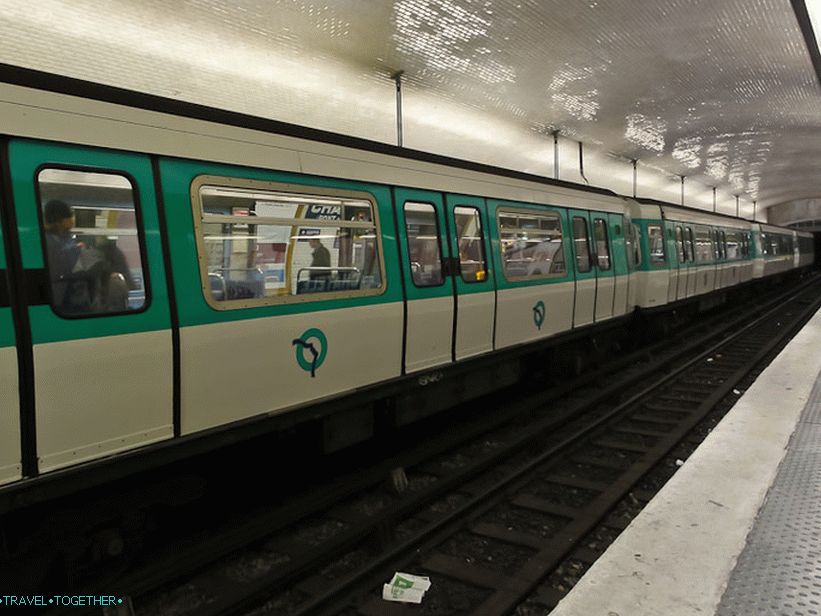 Pařížské metro - vozy s gumovými koly