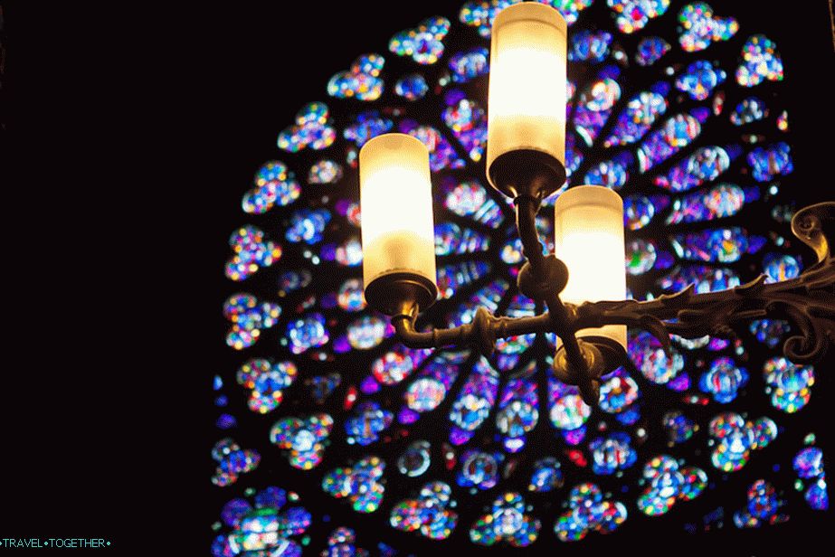 Notre-Dame de Paris (uvnitř)