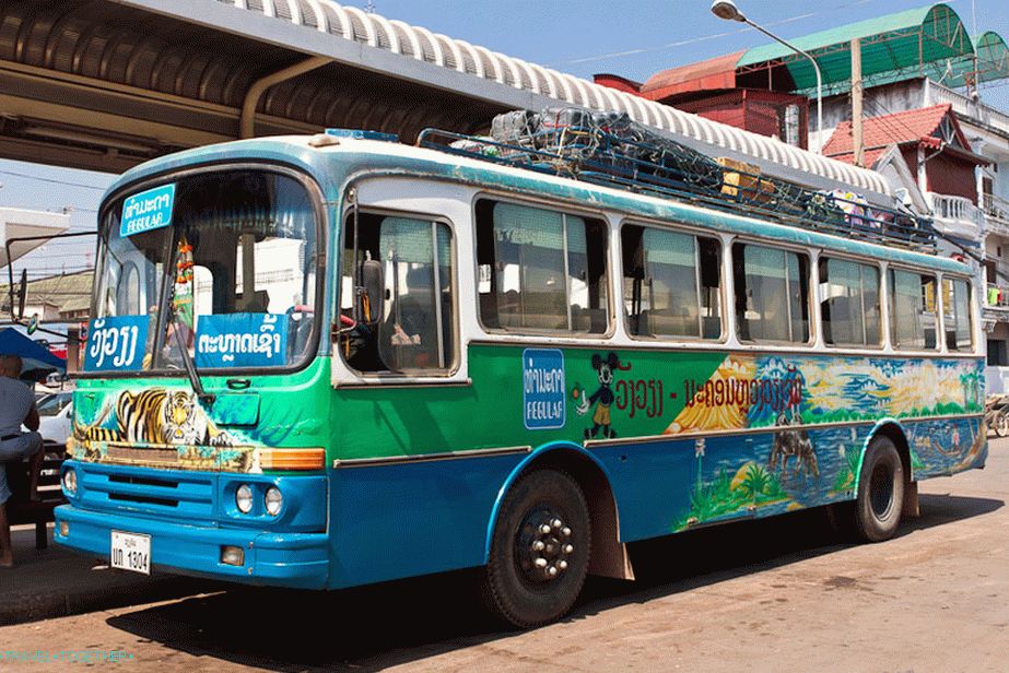 Autobus do Vang Vieng
