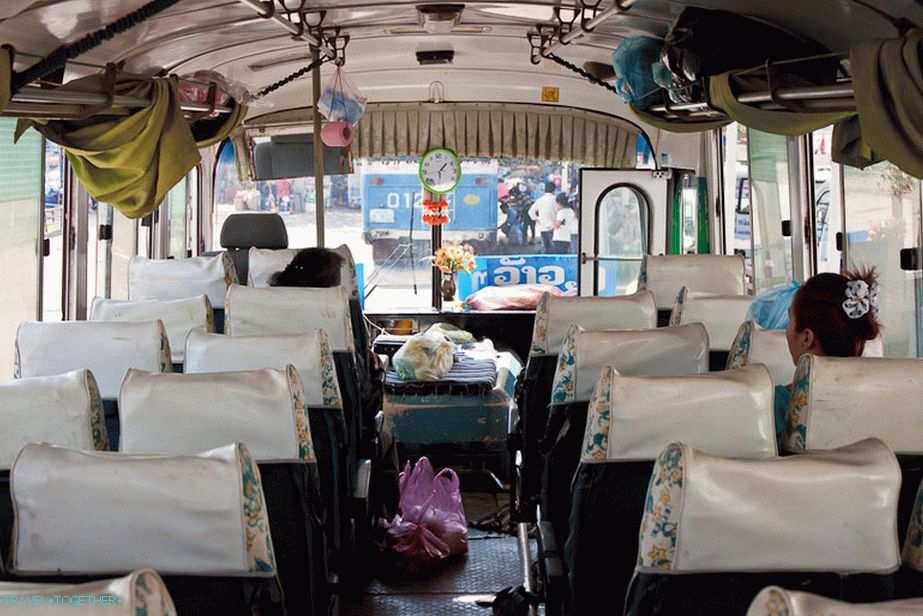 Autobus do Vang Vieng