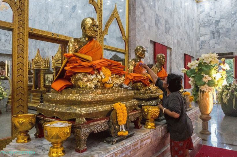Wat Chalong v Phuketu - nejoblíbenější chrám na ostrově