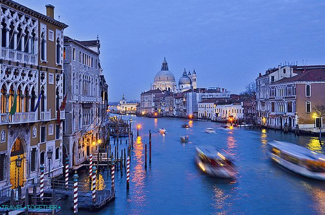 Grand Canal Vaporetti, Benátky, Itálie.
