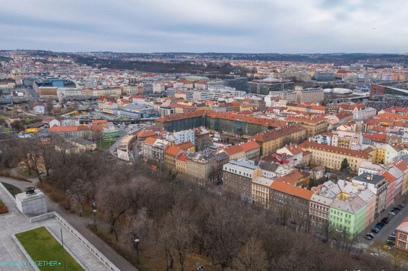 Vrch Vítkov v Praze - park, památník a vyhlídková plošina