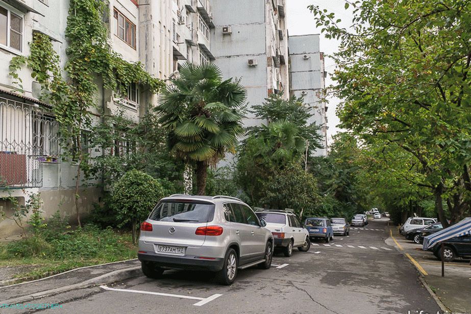 V oblasti Makarenko s parkováním je mnohem lepší