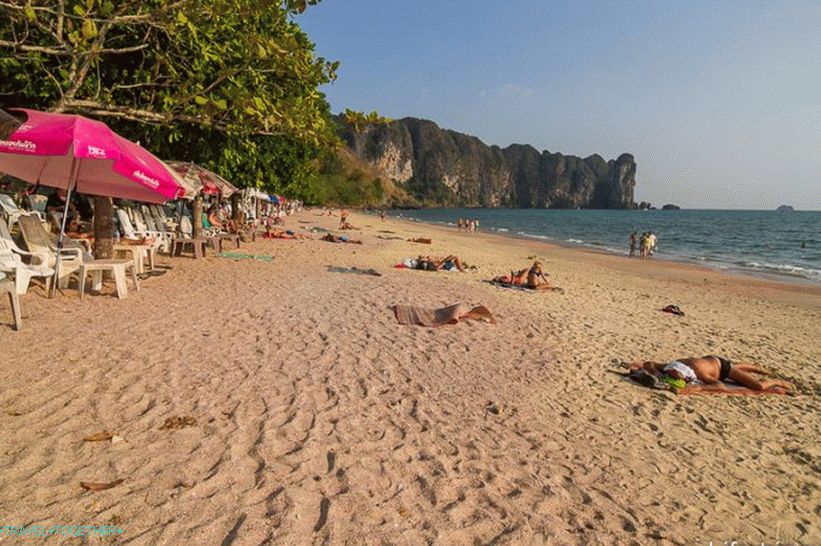Ao Nang Beach v Krabi