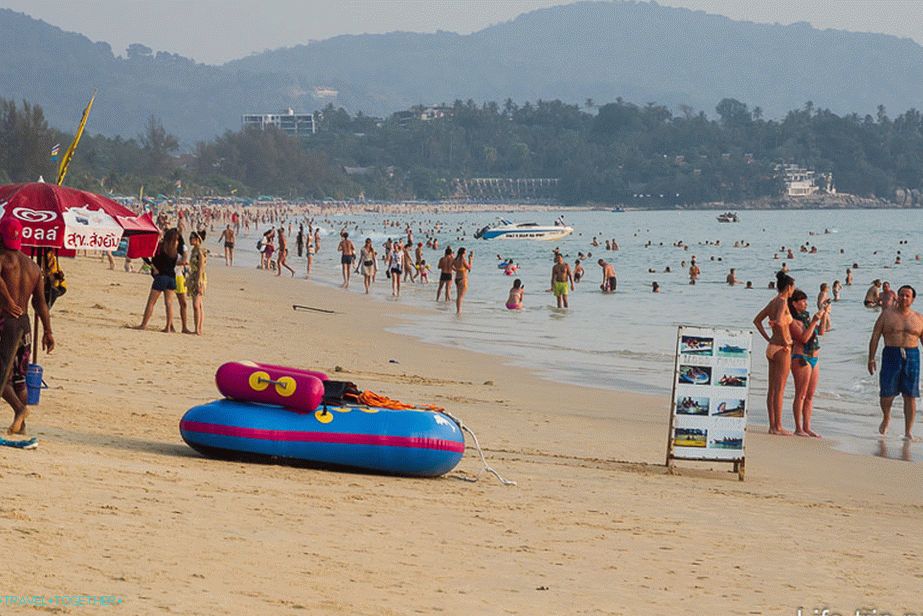 Karon Beach poblíž Karon Park