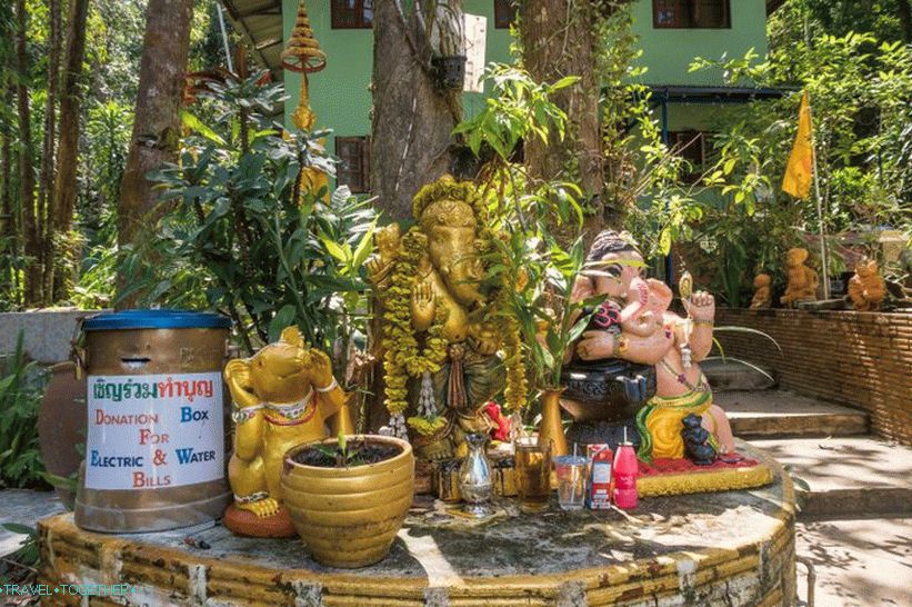 Wat Paa Sang Tham na Phanganu - nový buddhistický chrám