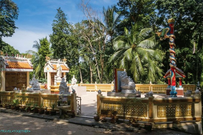 Wat Paa Sang Tham na Phanganu - nový buddhistický chrám