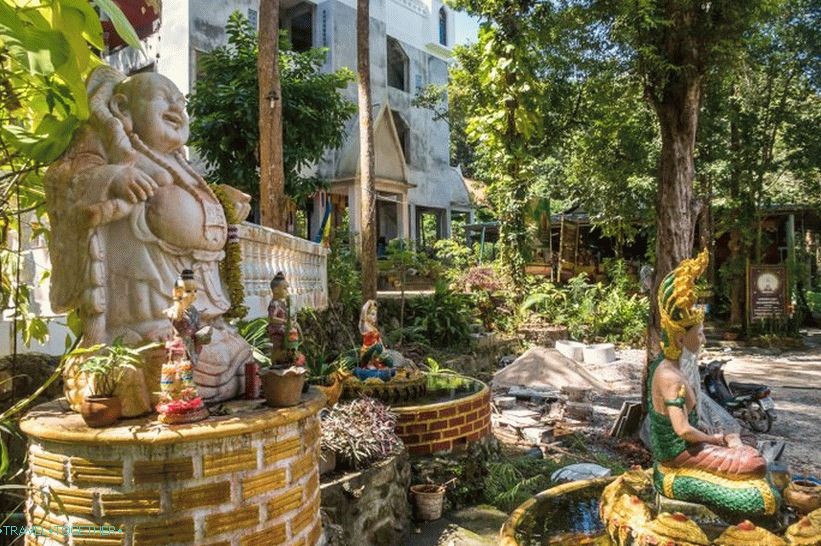 Wat Paa Sang Tham na Phanganu - nový buddhistický chrám